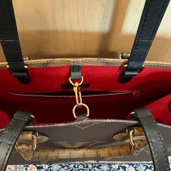 Louis Vuitton Monogram OnThe Go MM - Picture 13 of 13